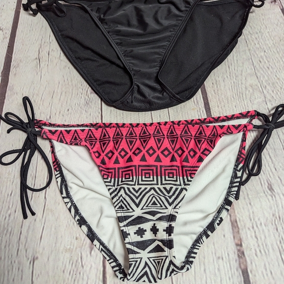 Two-Piece Swimsuit Lot. Seven Pieces Included. Size Large. 359. - Picture 2 of 5